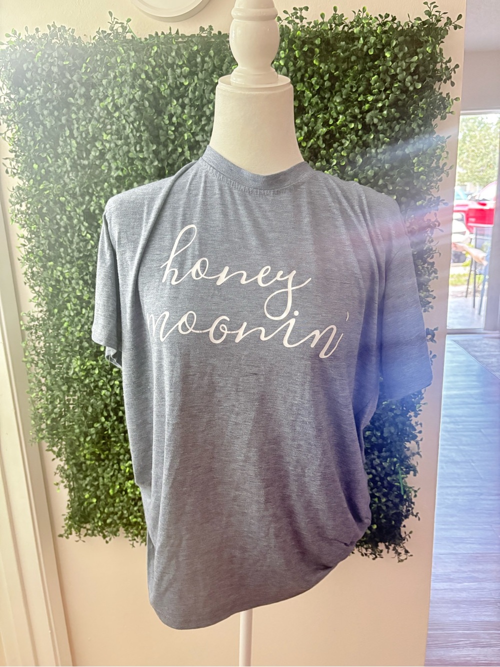 Unbranded Gray 'honey moonin'' Short Sleeve Graphic Tee